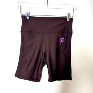 Peloton Women's Size Medium 7” Inseam Brown Purple Graphic Logo Biker Shorts